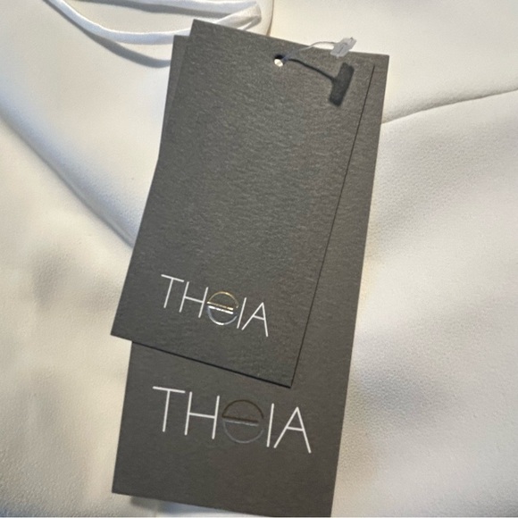 NWT Theia Black/Ivory Crisscross Off the Shoulder Color Block Jumpsuit Size 10 - Picture 11 of 16